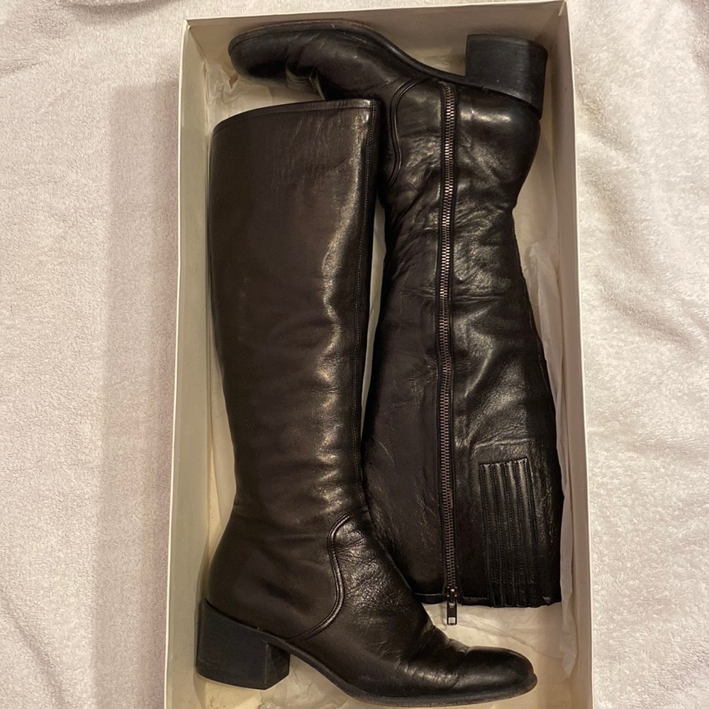 Used Varda Black Leather boots
